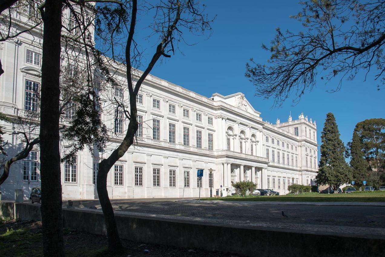 Апартаменты Flat With A Garden In Belem Лиссабон Экстерьер фото
